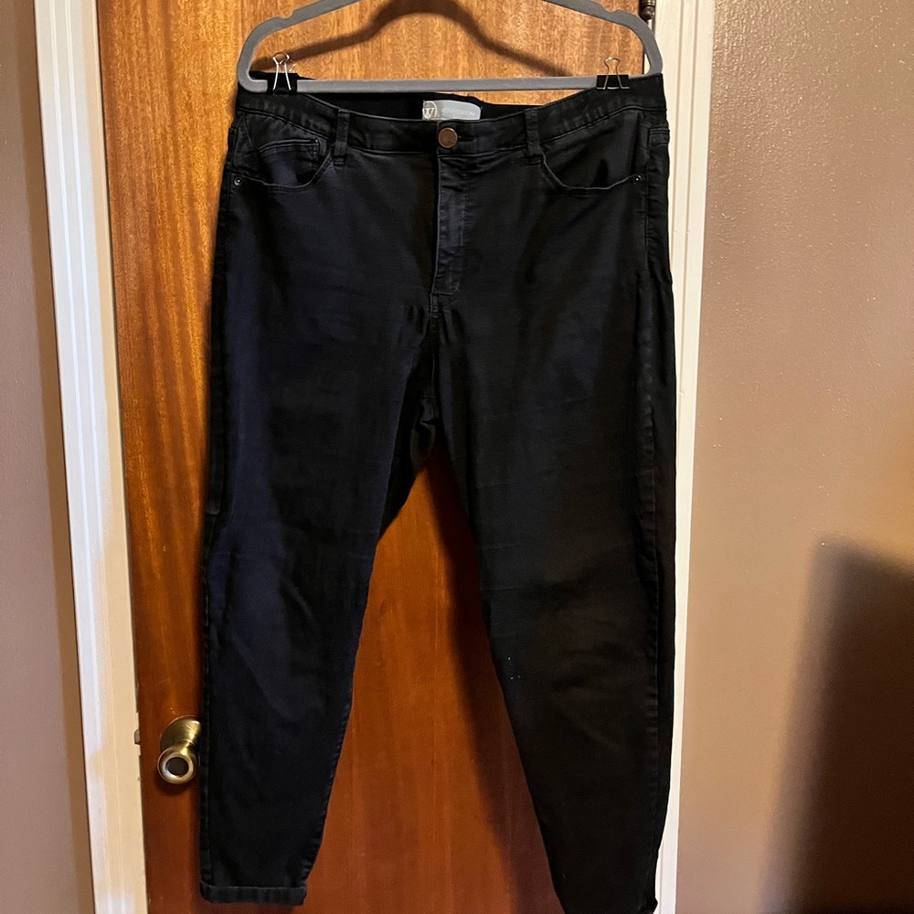 Wit & Wisdom black jeans. Lots of stretch. Very comfy.